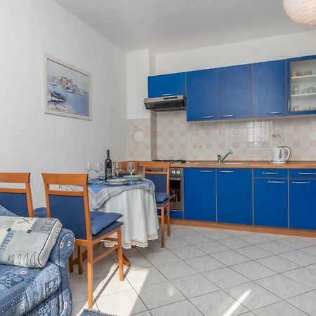 Apartmani Adria Lila Crikvenica Dramalj Exteriör bild