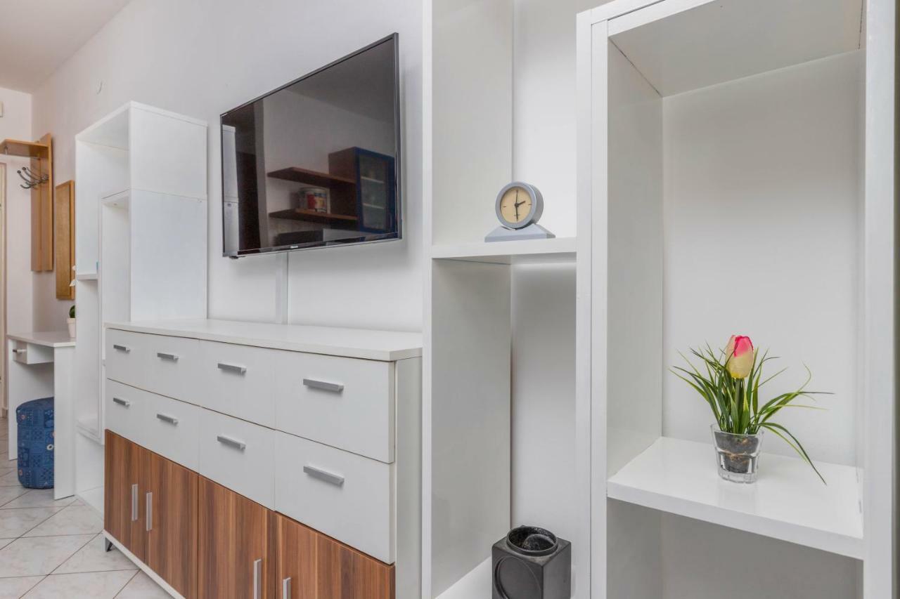 Apartmani Adria Lila Crikvenica Dramalj Exteriör bild